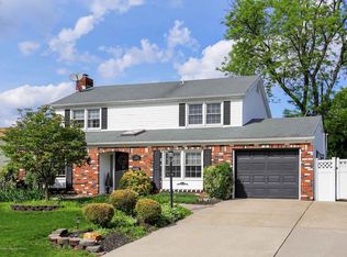 28 Icemeadow Ln, Aberdeen, NJ 07747