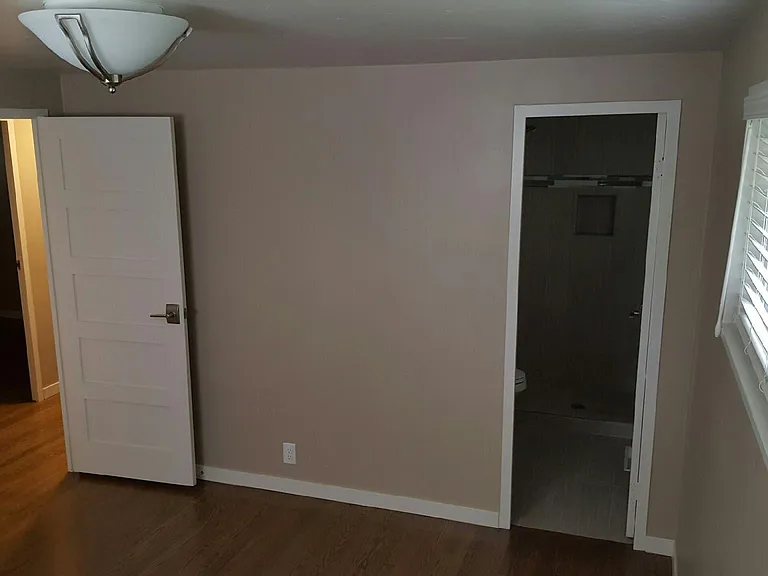 S Clarkson St — Photo 16