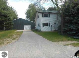 1002 W Campo Ct, Weidman, MI 48893
