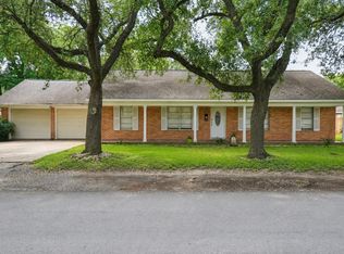 1211 Alamo St, Rosenberg, TX 77471