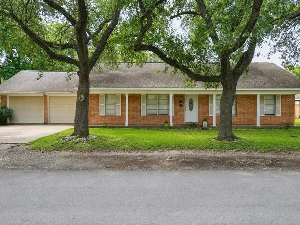 1211 Alamo St, Rosenberg, TX 77471