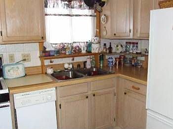 3rd image of 7631 Kildare Ave