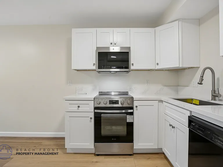 1475 Pine Ave. — Photo 14