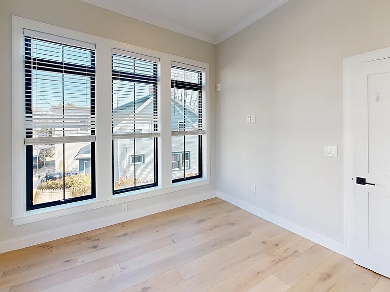 157 Everett St #204 — Photo 6