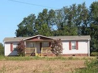 1052 Merritt Rd, Canon, GA 30520