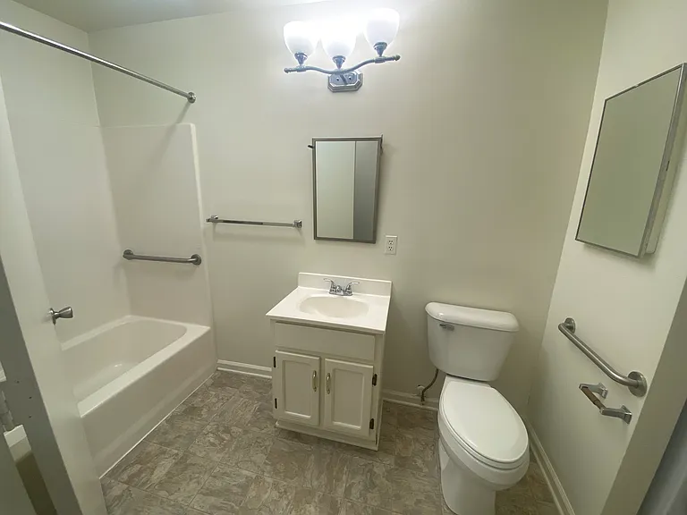 Princeton Circle West Apartments — Photo 60