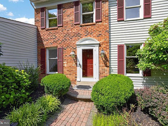 2nd image of 217 Shropshire Dr