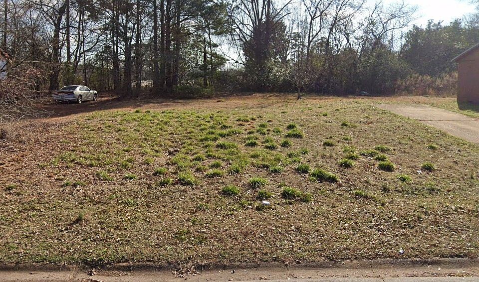 1st image of 440 Martin Cir