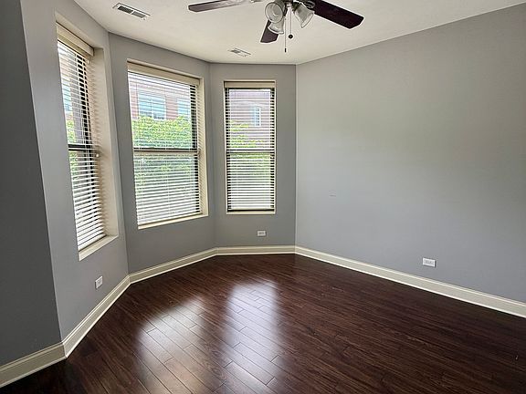 5th image of 1312 N Claremont Ave #3