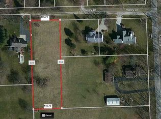 305 Valley St, Fenton, MI 48430