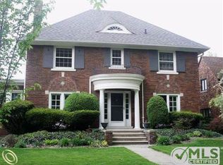 923 Westchester Rd, Grosse Pointe Park, MI 48230