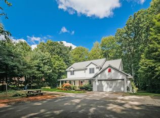 19041 N Fruitport Rd, Spring Lake, MI 49456