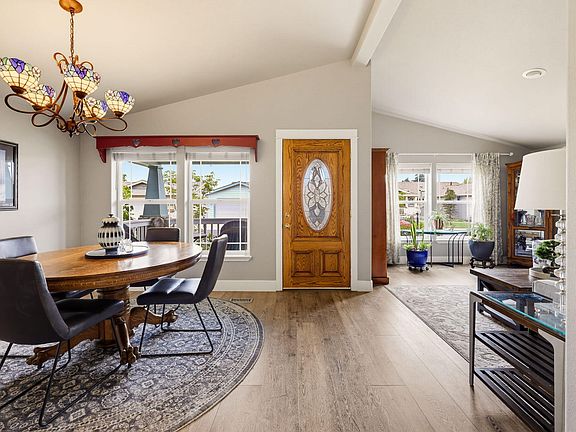 4th image of 366 Marian Ave #39