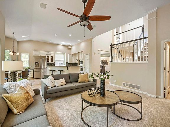 5th image of 529 Whitetail Cir