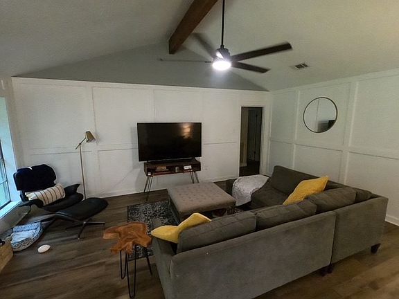 4th image of 3016 Westwood Main Dr