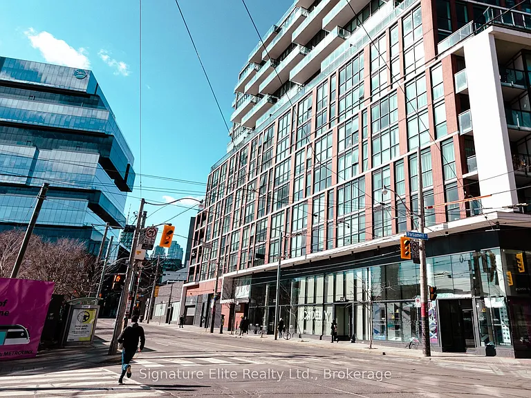 318 King St E #521 — Photo 12