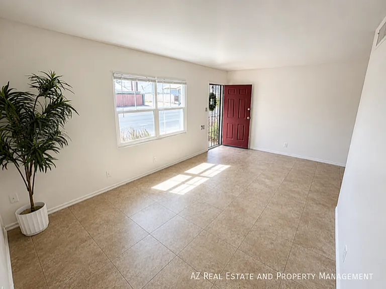 1507 N 15th Ave — Photo 5