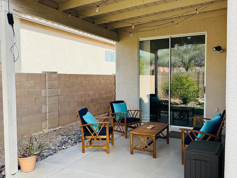 233 N Desert Park Pl — Photo 19