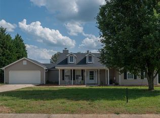 1215 Willow Dr, Auburn, GA 30011