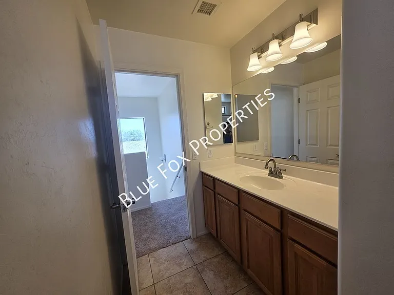 3508 W Lost Village Ln — Photo 40