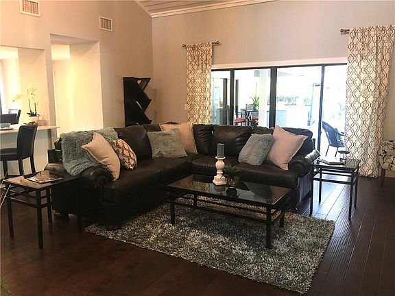 4th image of 1004 Losillas De Avila St