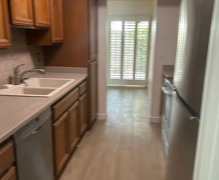 1136 E Villa Rita Dr — Photo 2