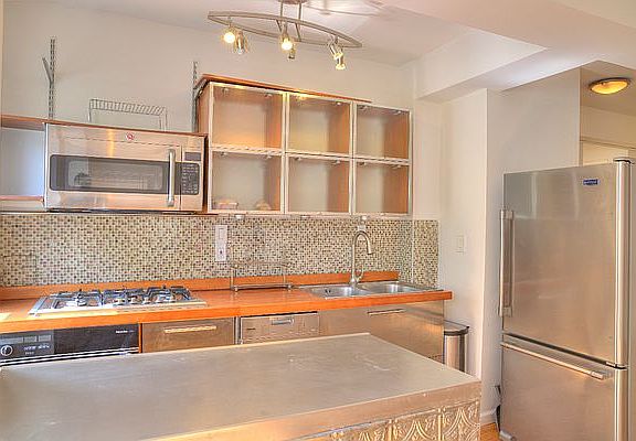 4th image of 180 W Houston St APT 2G