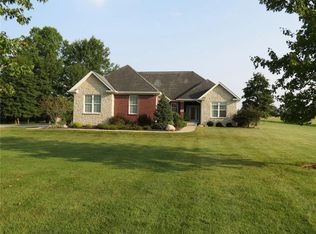 9050 W 225 S, Columbus, IN 47201