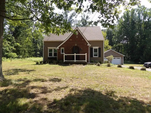 6640 Saranac Dr, Transfer, PA 16154