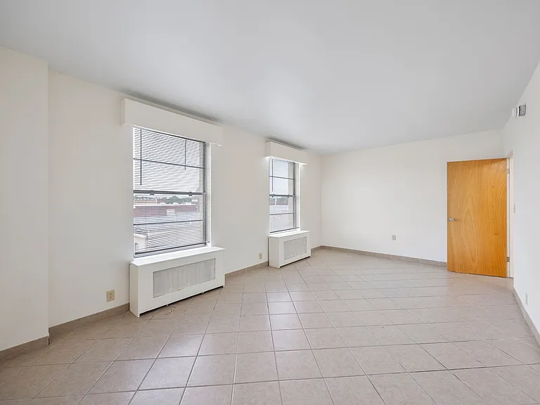 310 N Michigan St #402 — Photo 16
