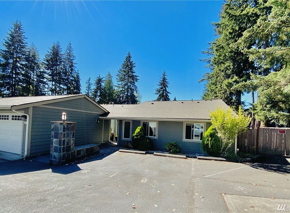 1st image of 15310 NE 15th Pl APT 5