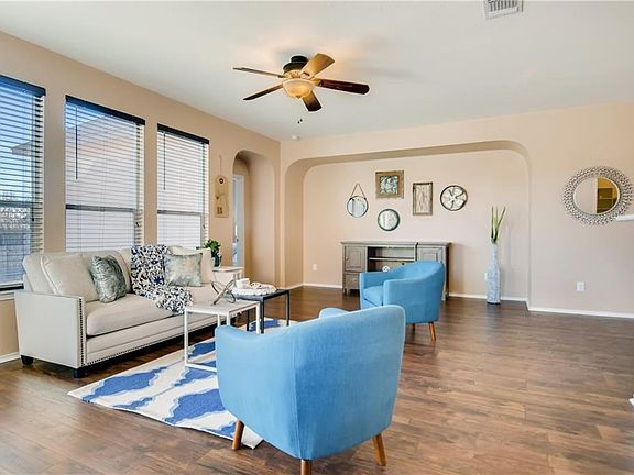 5th image of 1110 Sussex Pl