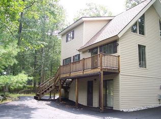 101 Perch Rd, Lackawaxen, PA 18435