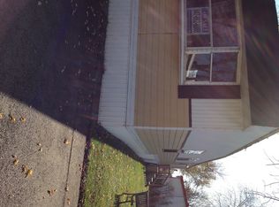 3911 Ingleside Pl, Park City, IL 60085