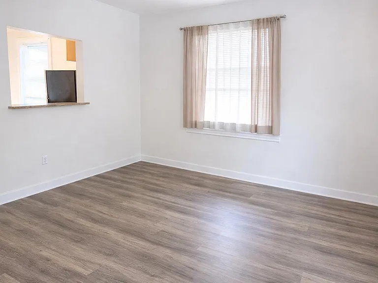 333 Walton Blvd #3 — Photo 3