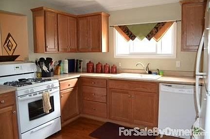 2nd image of 804 S Ijams St