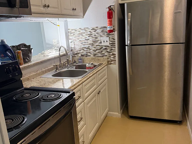 403 Marshall Ct NW #6 — Photo 7