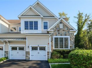 20 Carol Ct, Rye Brook, NY 10573