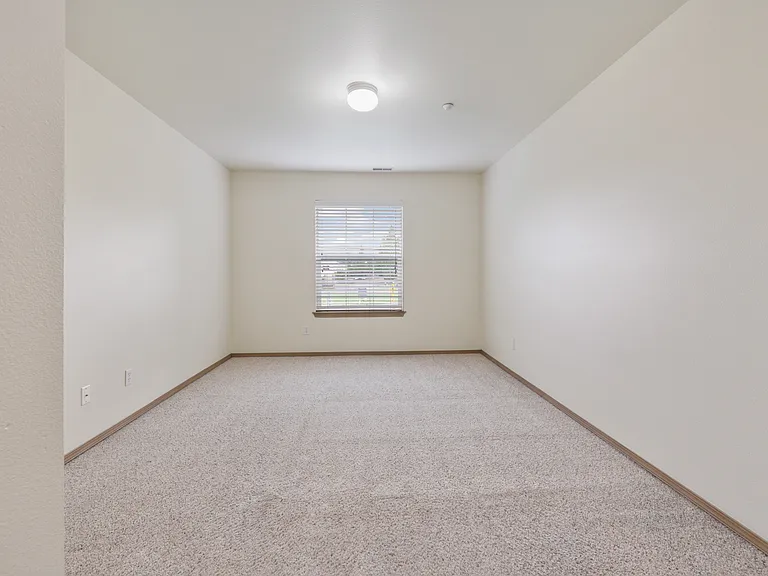 Sumner Square & Rainier View — Photo 38