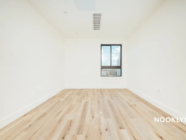 380 Grove St #3C — Photo 5
