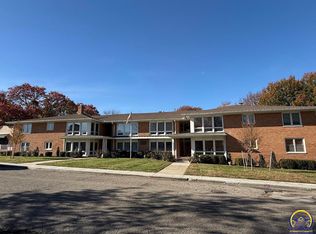 1229 SW Lakeside Dr #9, Topeka, KS 66604