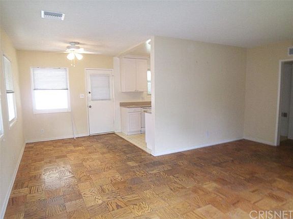 3rd image of 7839 Quimby Ave