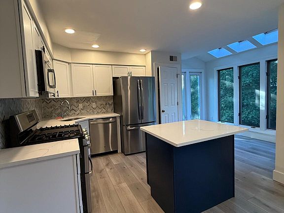 4th image of 14548 Battery Ridge Ln