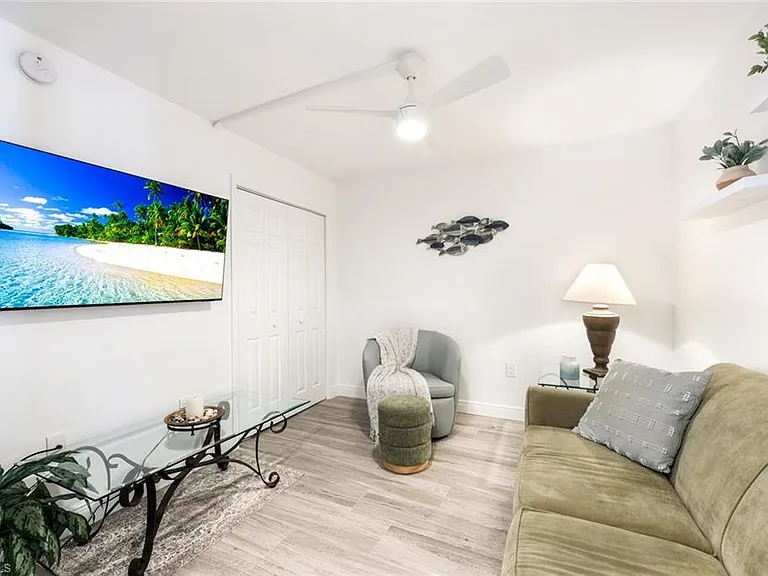 3200 Gulf Shore Blvd N #112 — Photo 12