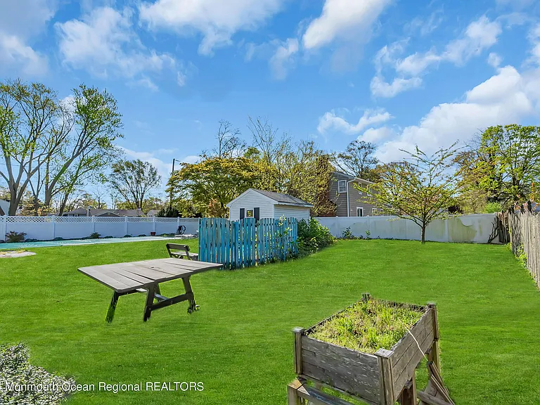 140 Idlewood Ave — Photo 22