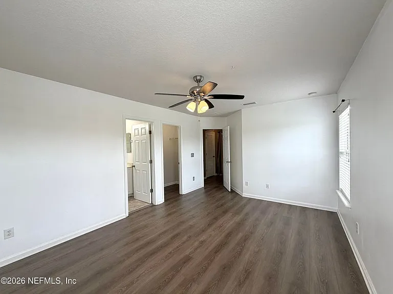 104 Crete Ct — Photo 12