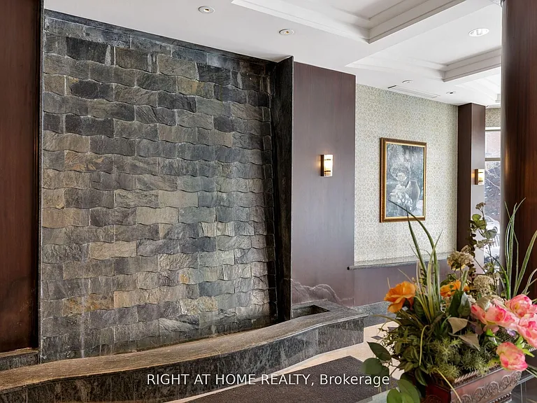 1883 McNicoll Ave #227 — Photo 24