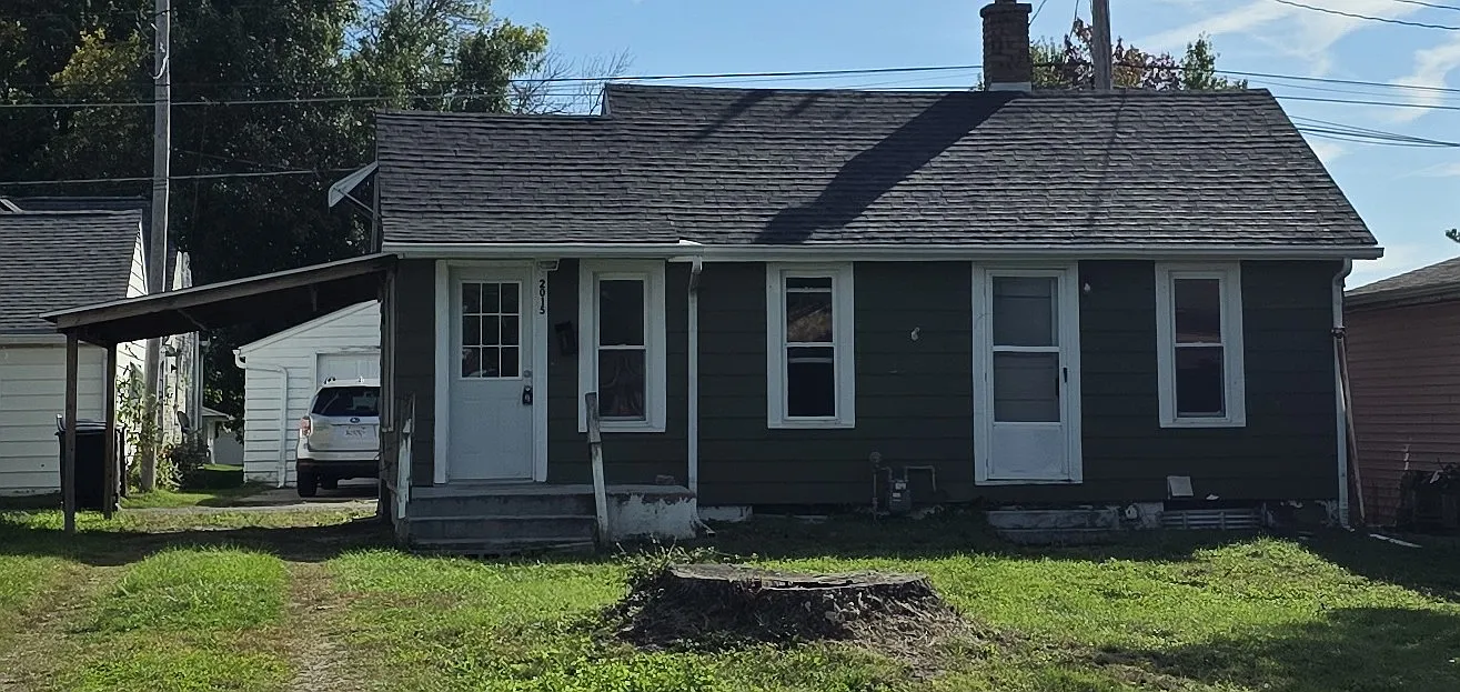 2 bed, 590 sqft, $1,000 — Photo 1