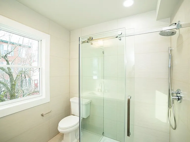 517 Ferry St #2 — Photo 2