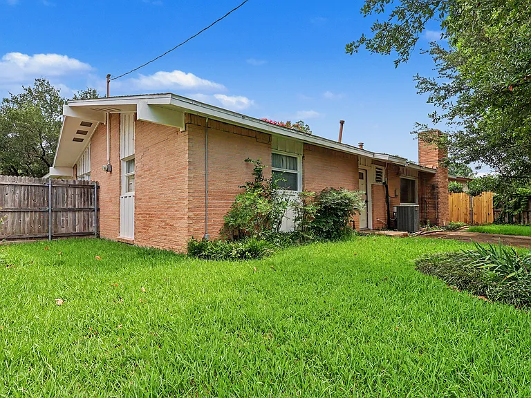 807 Edgefield Dr — Photo 21